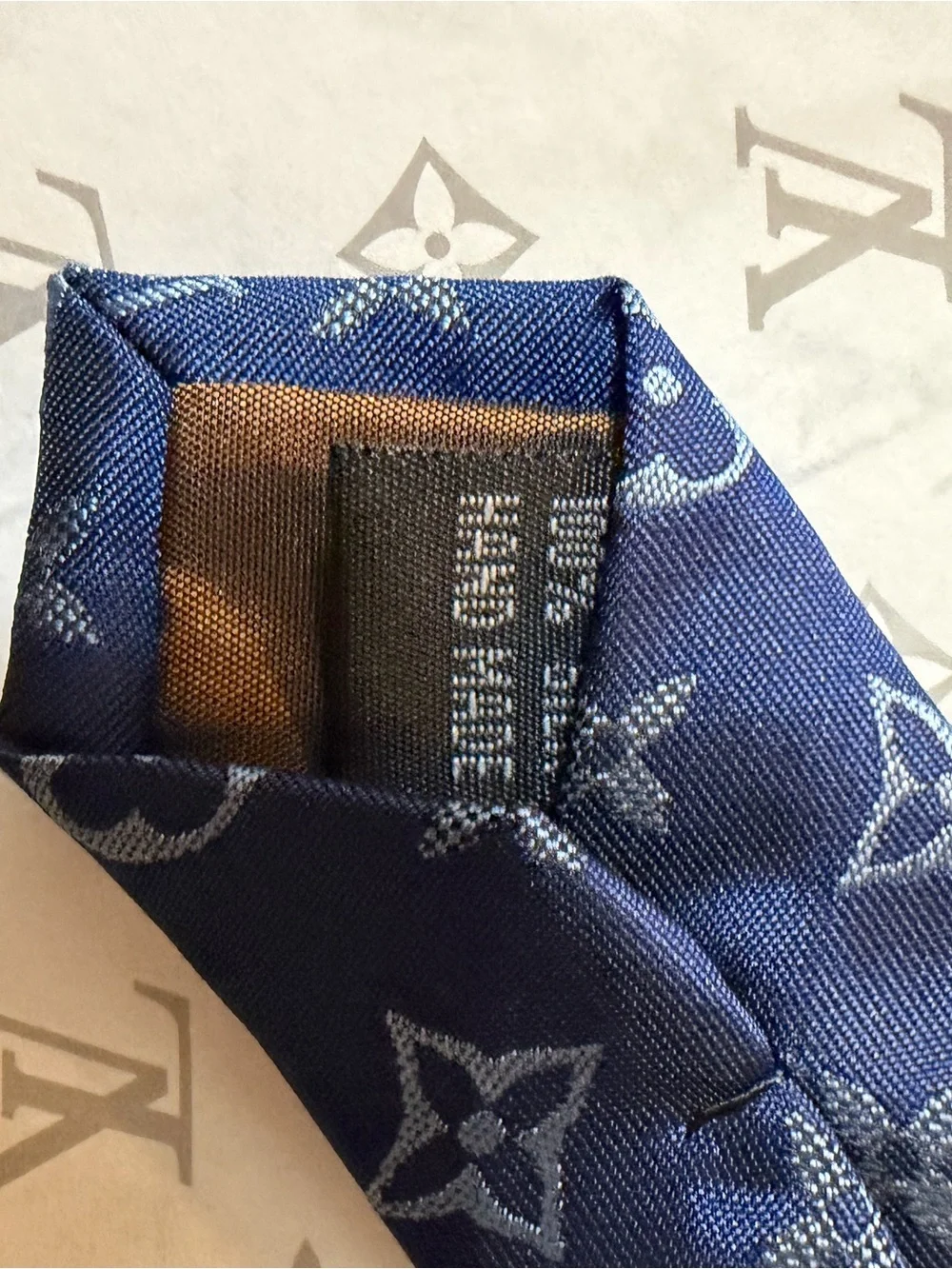 Louis Vuitton Navy Blue Monogram Silk Tie - Picture 4 of 7